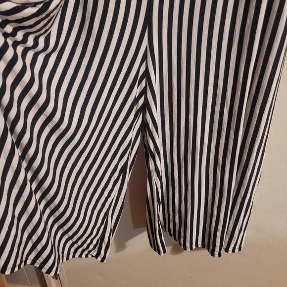 Torrid striped culot jumper ♡ - Picture 3 of 5